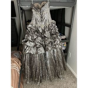 Silver Private collection Size 8 Ball gown dress